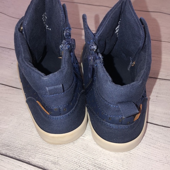 💖 Old Navy Denim High Tops - Picture 3 of 5